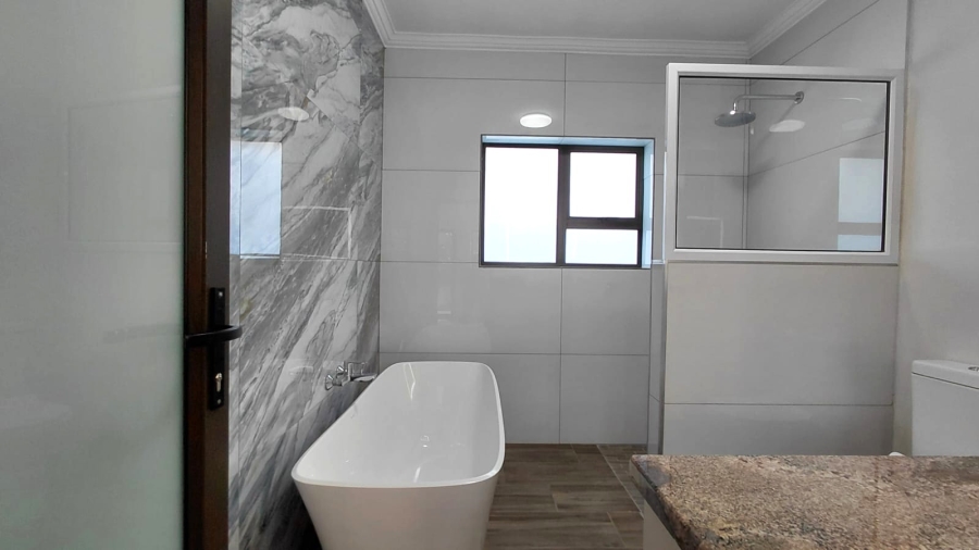4 Bedroom Property for Sale in Stilbaai Wes Western Cape